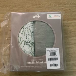 Organic Cotton Muslin Swaddle Blanket 2 Pack - Jungle Leaf Set